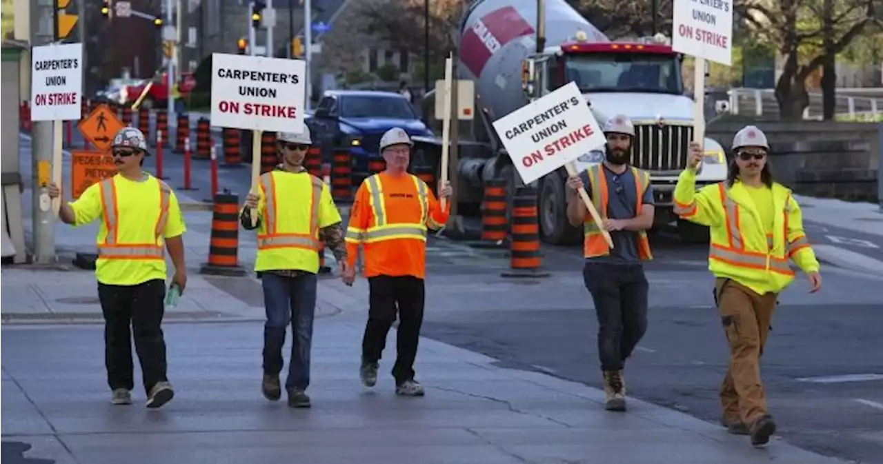 Ontario carpenters’ union strike ongoing amid ‘stalled negotiations’ | Globalnews.ca