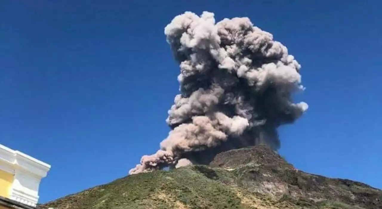 Stromboli, grossa esplosione sull'isola: paura tra gli abitanti di Ginostra