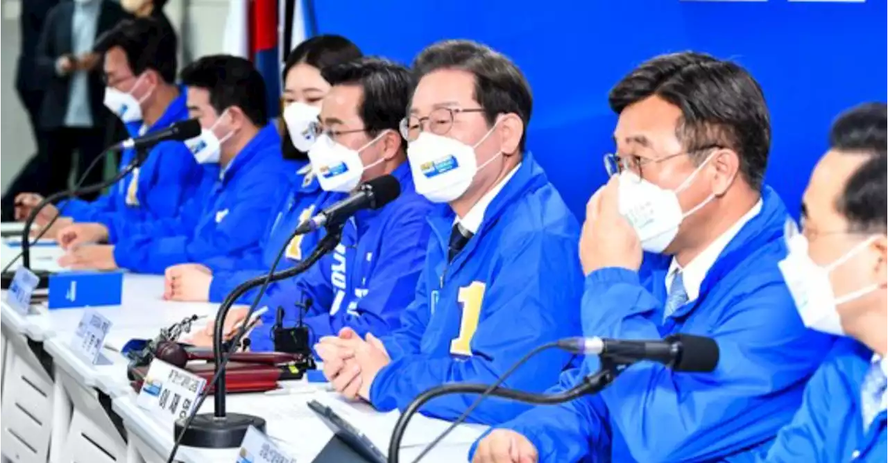 '경기도 얘기만 합시다' 윤 대통령 때린 이재명, 성비위엔 침묵했다