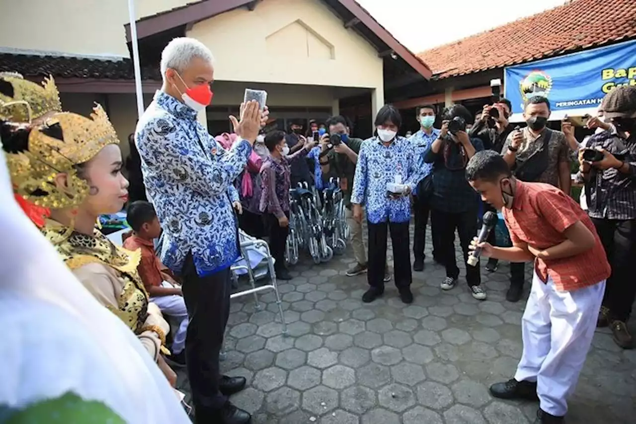 Resmikan SLB Negeri 1 Demak, Ganjar Berharap Tenaga Pendidikan Bantu Siswa Jadi Mandiri - Kilasdaerah.kompas.com