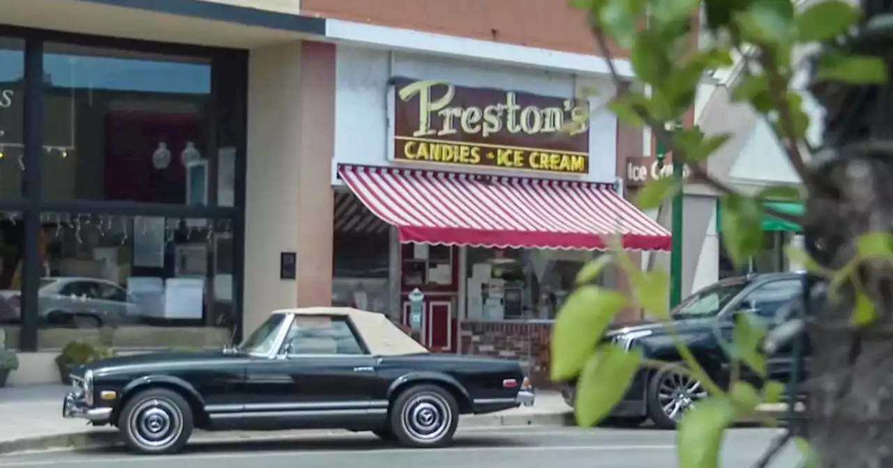 Beloved Burlingame candy shop hangs on despite pandemic