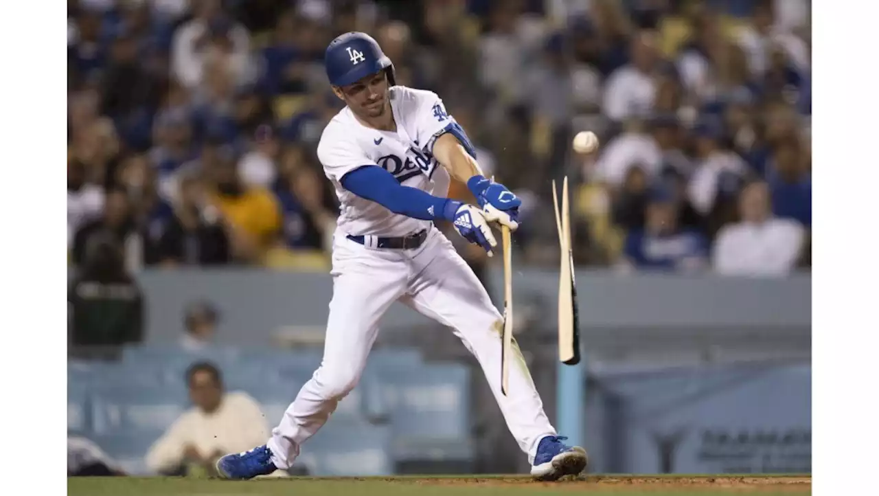 Dodgers mount late rally, lose to Phillies in ninth inning