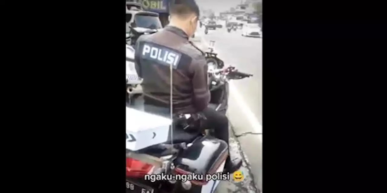 Pakai Atribut Polisi untuk Kawal Ambulans, Pengendara Motor Ditangkap di Puncak | merdeka.com