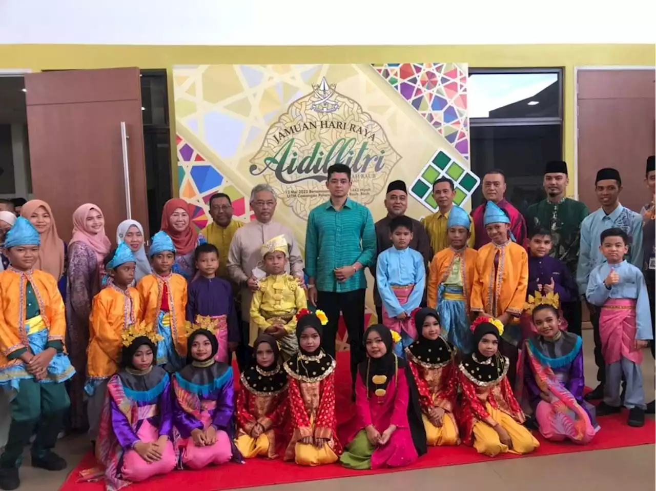 King attends Raya event in Raub