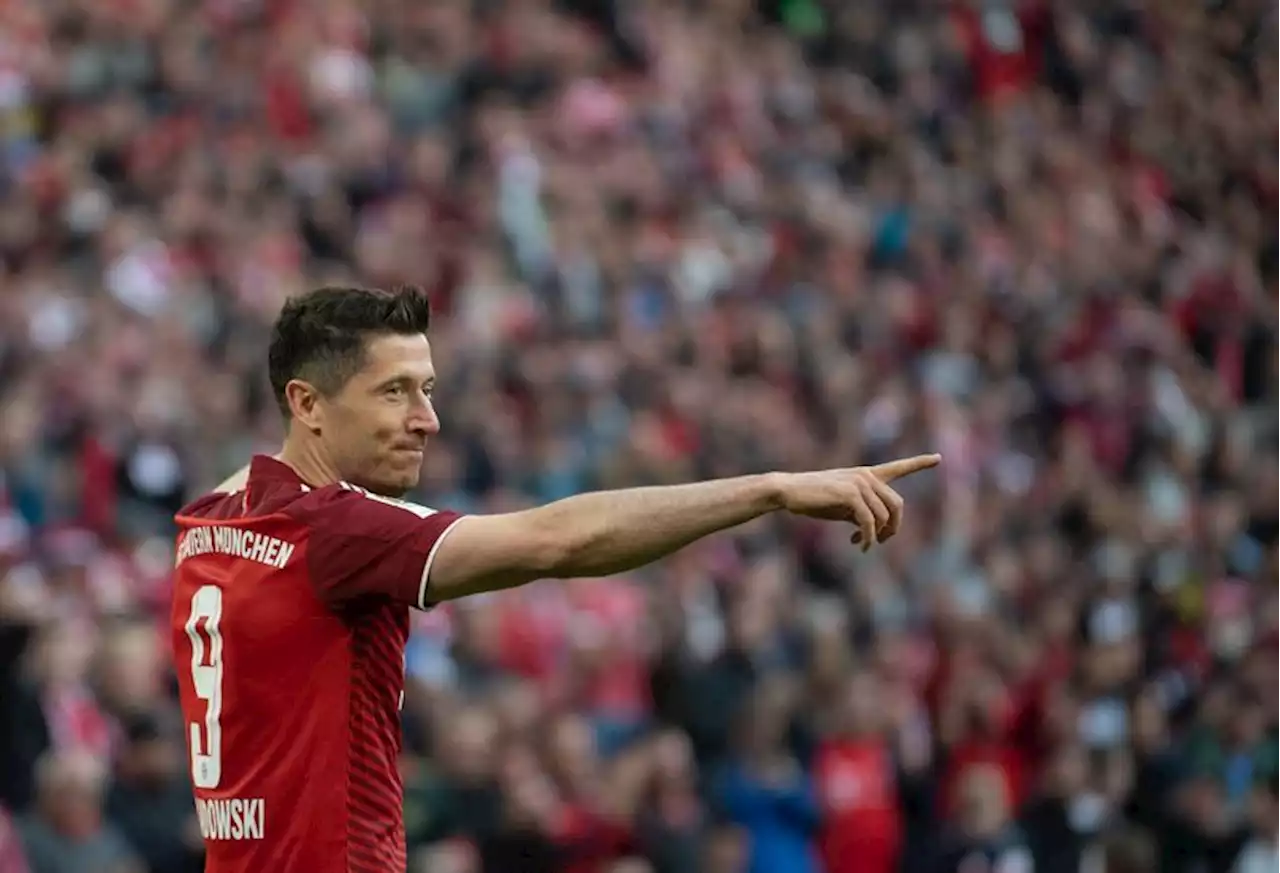 Soccer-Lewandowski to start in Bayern's season finale, future still unclear