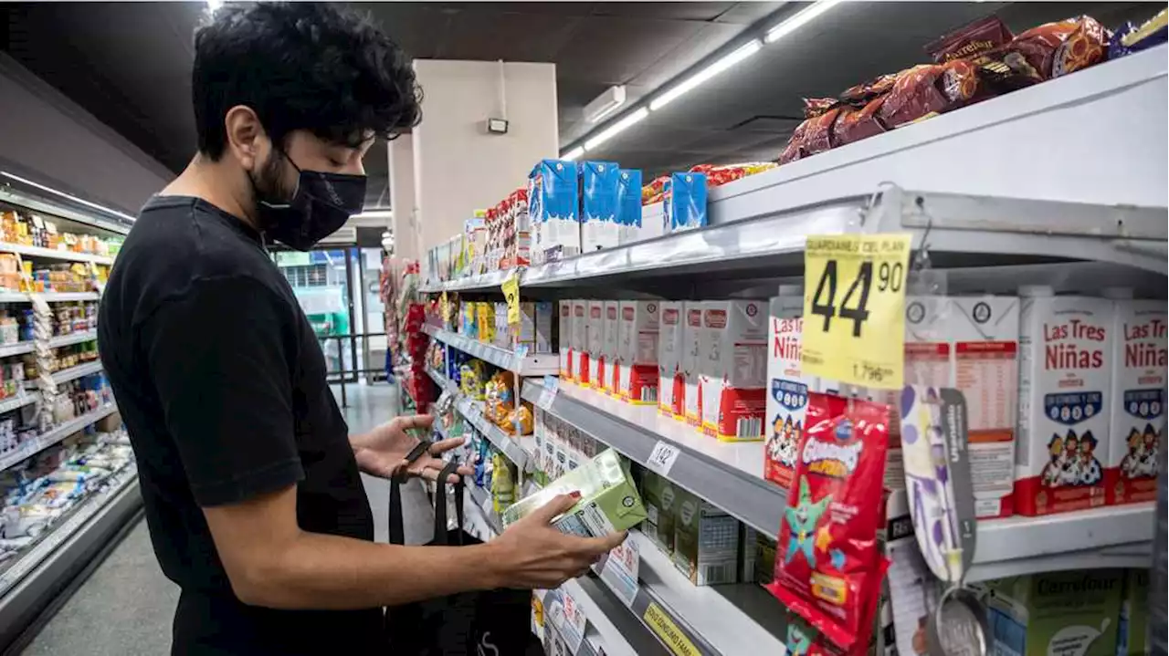 No saben cómo frenar la inflación: de precios cuidados a “paritarias cuidadas”