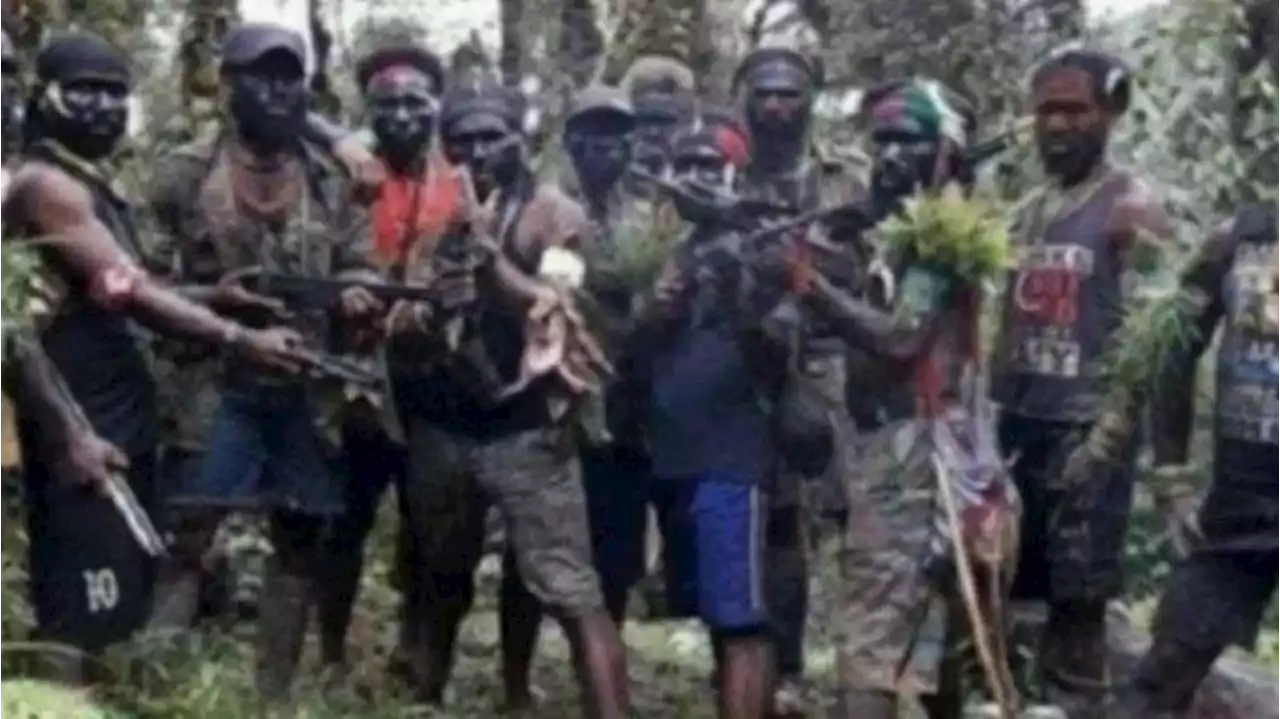 KKB Tembaki Pos TNI di Bandara Aminggaru Papua