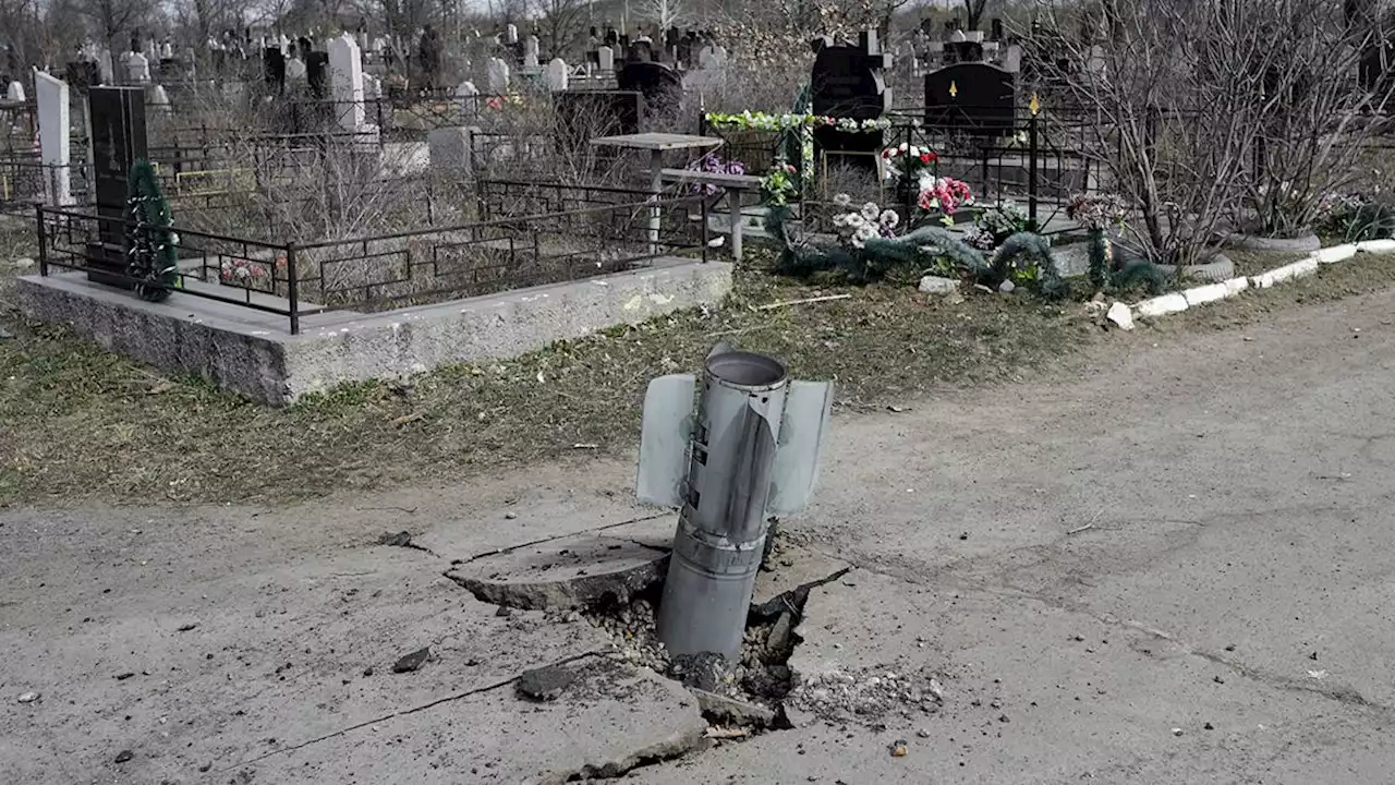 Human Rights Watch urges Russia and Ukraine to stop cluster munitions