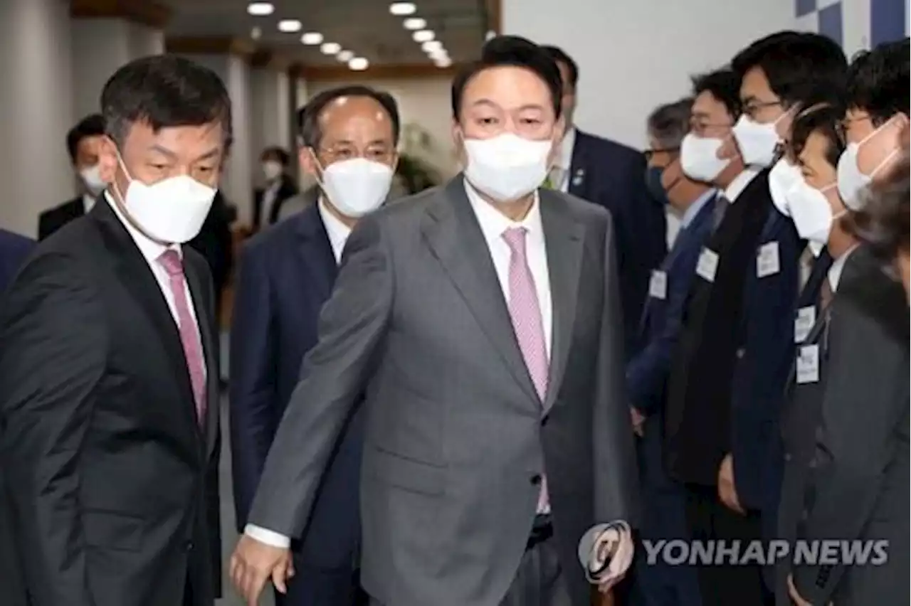 北도발에도 인도지원 손내민 尹정부…한반도 정세관리 다중포석 | 연합뉴스