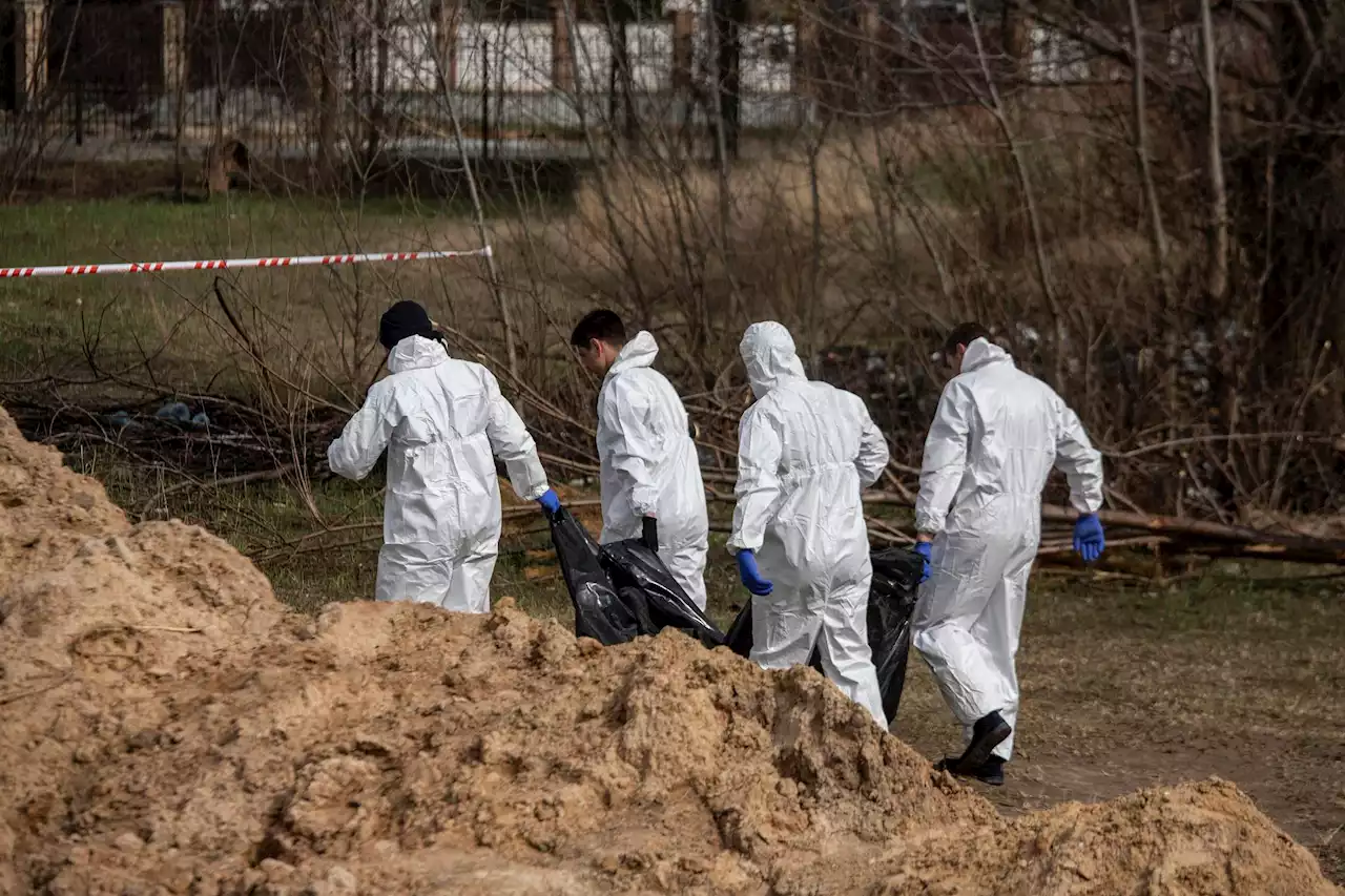 Ucraina, arcivescovo Kiev: '500 cadaveri in fossa comune con mani legate'