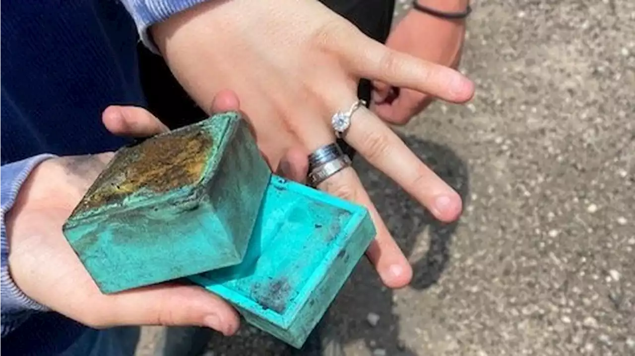 WATCH: Engagement ring found in car fire leads to impromptu proposal