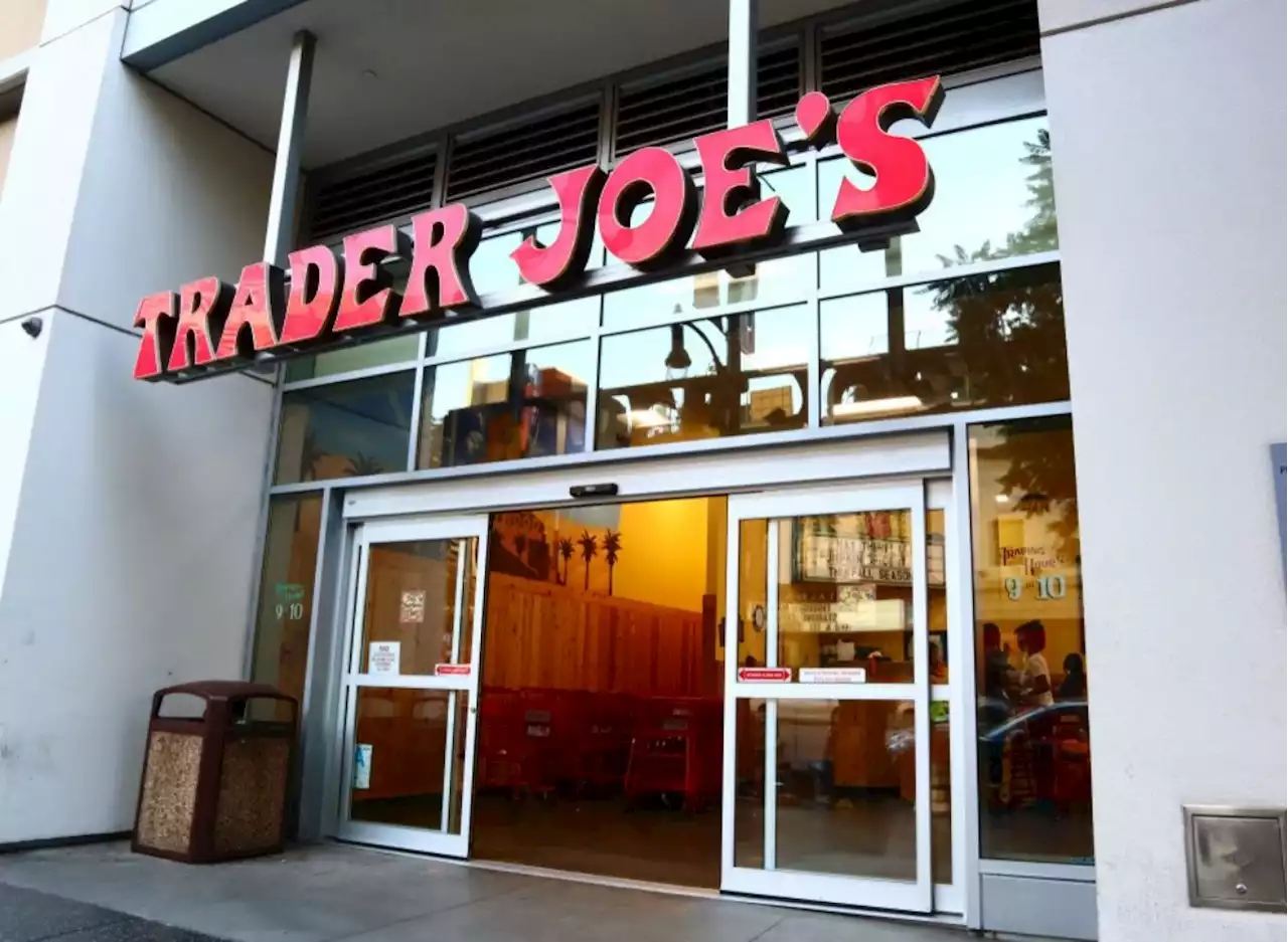 12 Bizarre Rules Trader Joe’s Employees Have to Follow — Eat This Not That