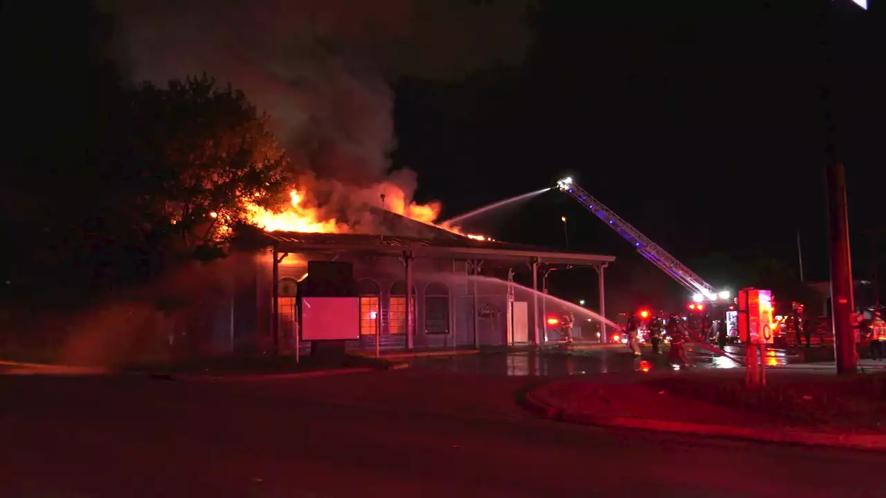 Vacant Aldine restaurant goes up in flames early Saturday morning