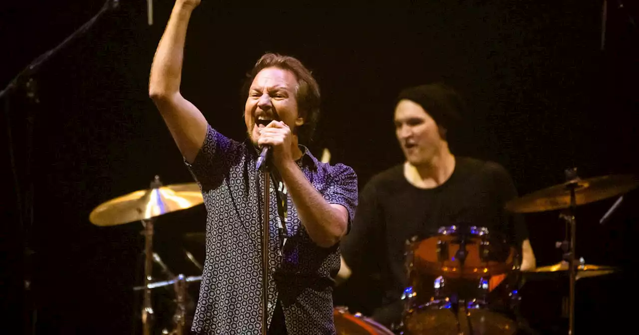 Photos: Pearl Jam delivers epic set at Oakland Arena