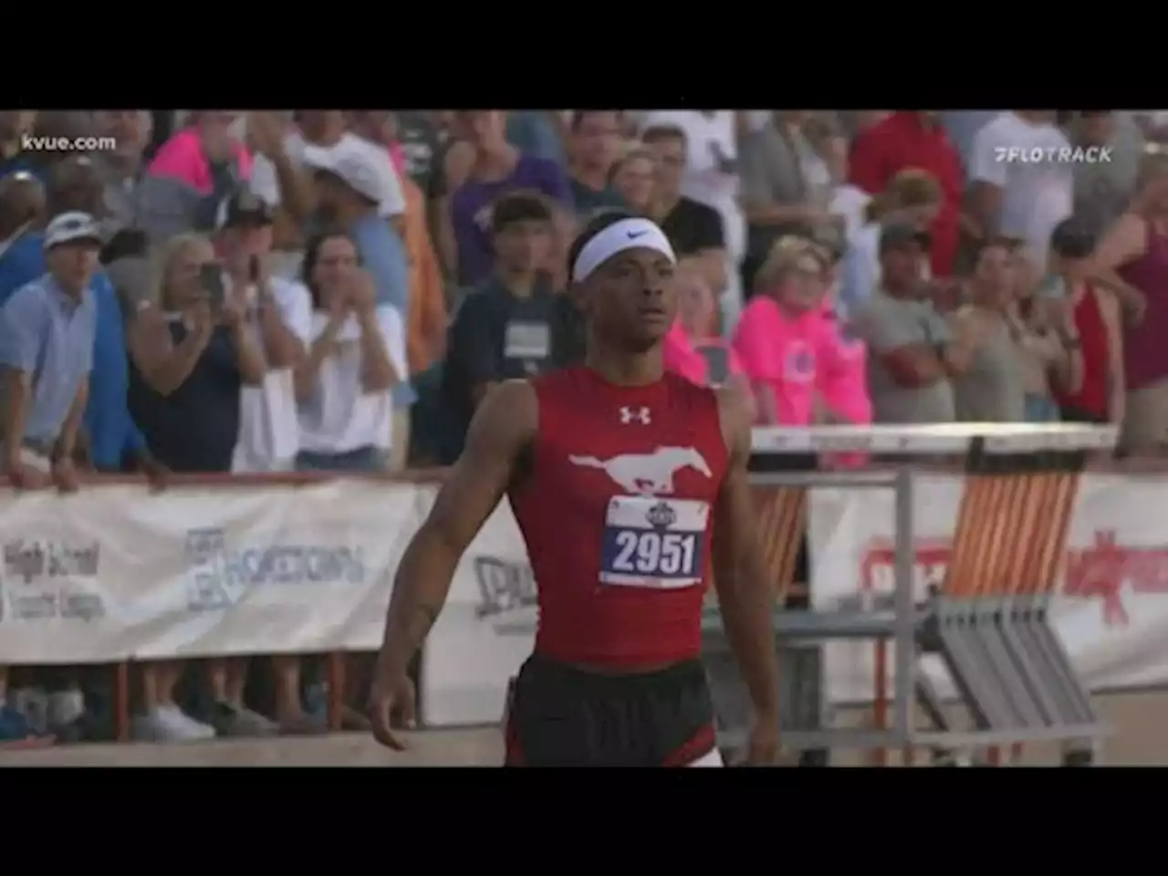 Manor senior Che Nwabuko wins gold in 100M & 200M dash | KVUE