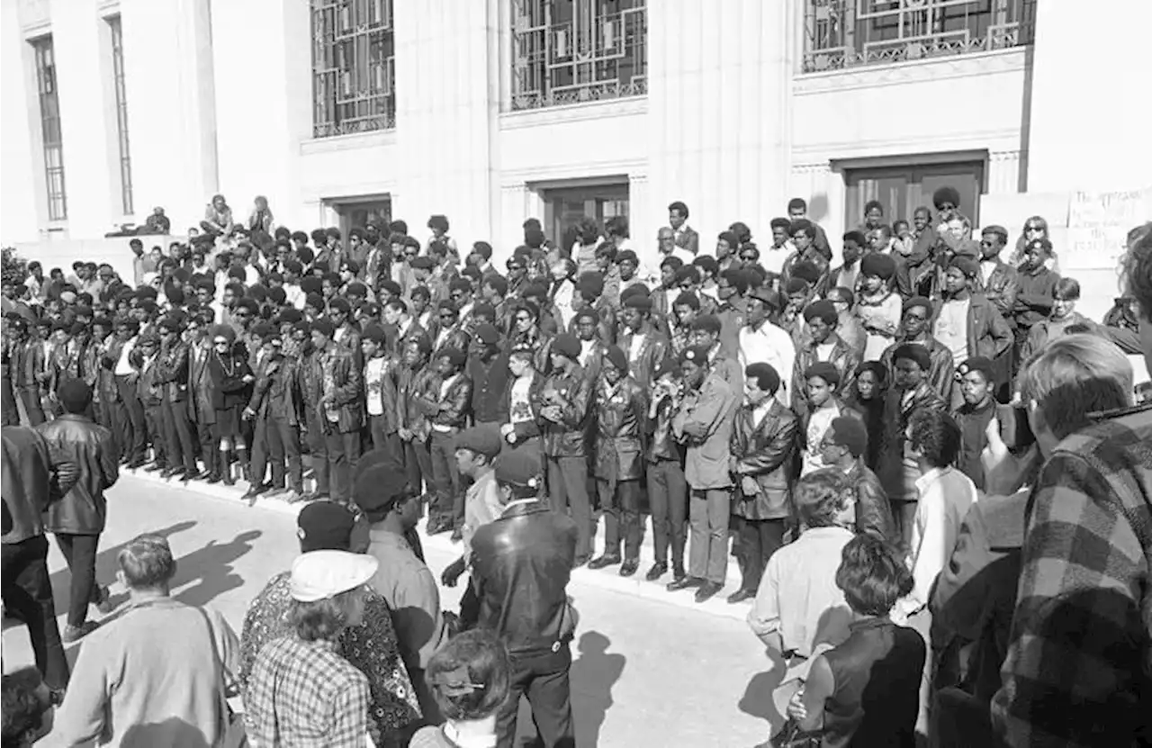 Quiénes eran las Panteras Negras, el grupo radical de los años 60 que todavía tiene integrantes presos