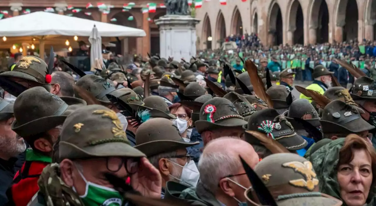 Il sindaco di Trieste difende gli Alpini: «Quali molestie, solo apprezzamenti. Nonunadimeno? È gentaglia»