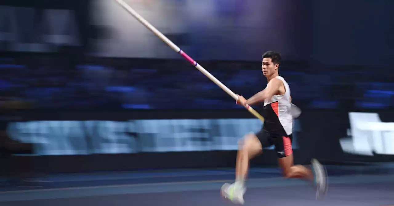 Asian pole vault king Obiena sets SEA Games record | Malay Mail