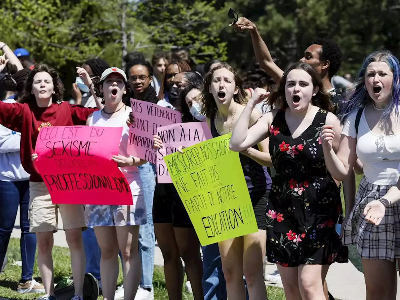 Cops called to Ottawa Catholic high school as students walk out to protest dress code