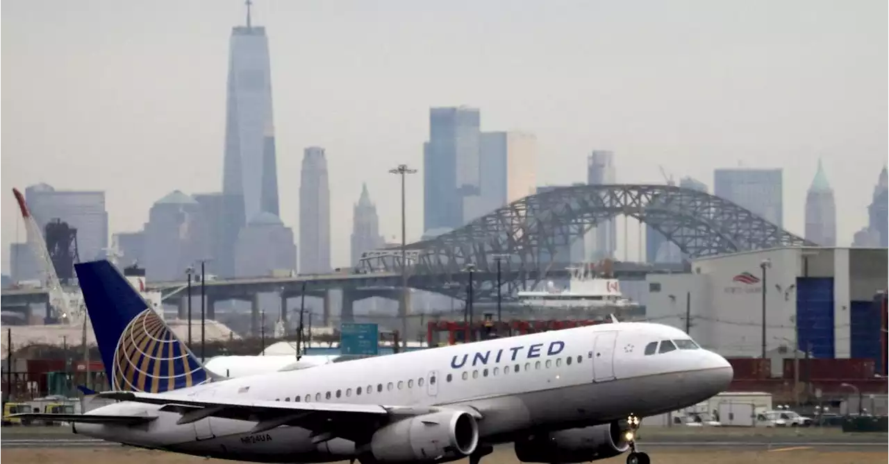 United Airlines reaches new contract deal with pilots' union