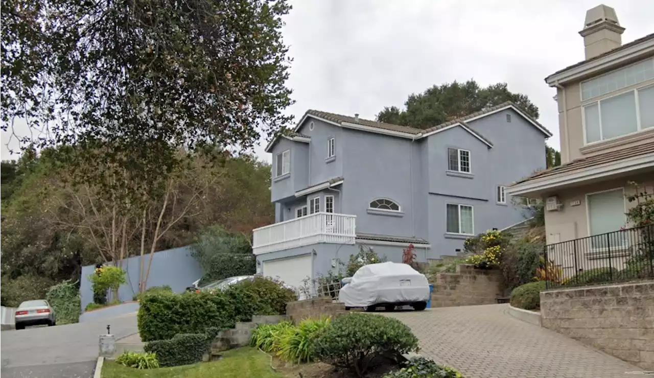 Mark Zuckerberg’s old, storied Bay Area house on sale for $5.3M