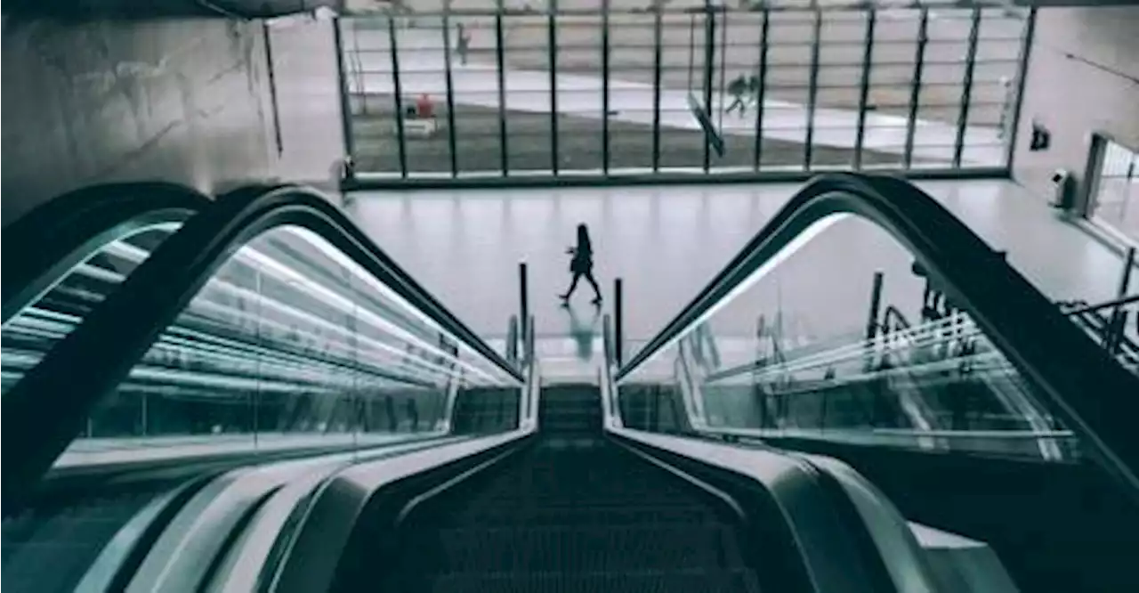 Boy&#039;s toe gets stuck in escalator in Alor Setar