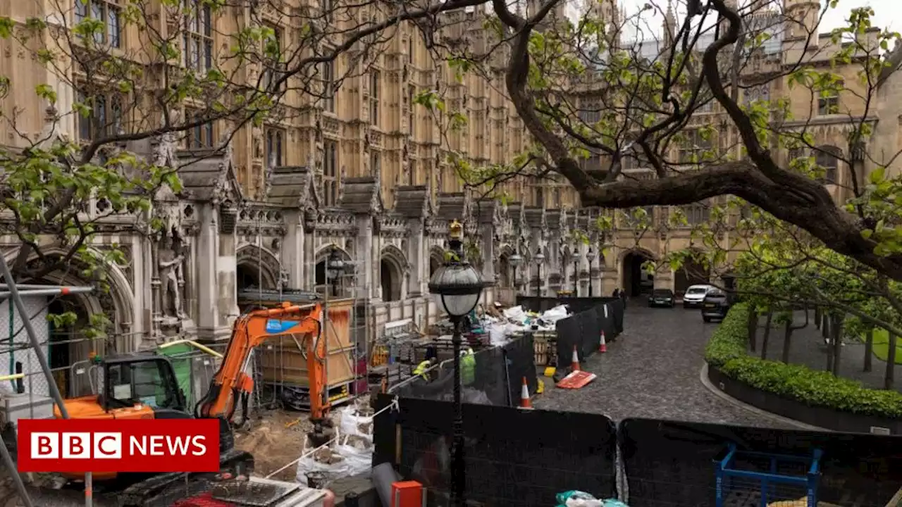 Move out of London during Parliament renovation, Michael Gove tells peers