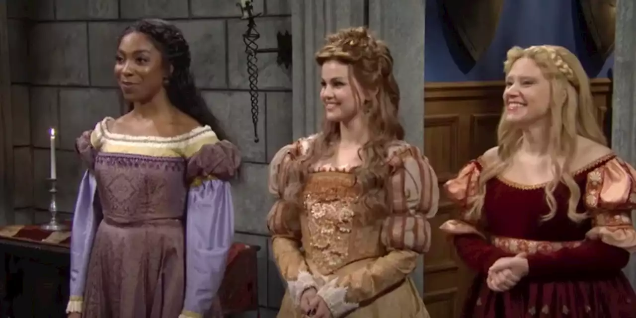 'SNL': Selena Gomez, Ego Nwodim and Kate McKinnon Are Perfectly Normal Princesses in Three Daughters Sketch