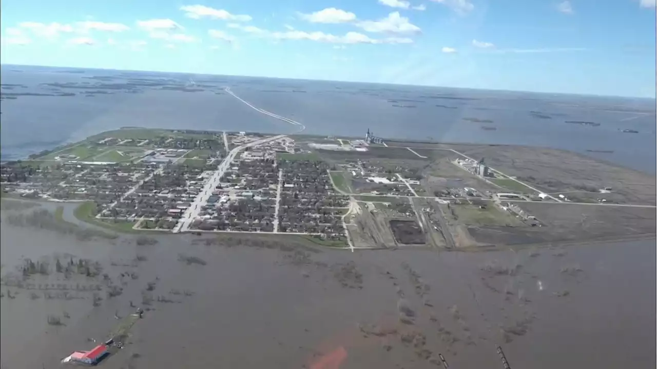 Red River is receding, more than 2,000 evacuees still displaced by Manitoba flood