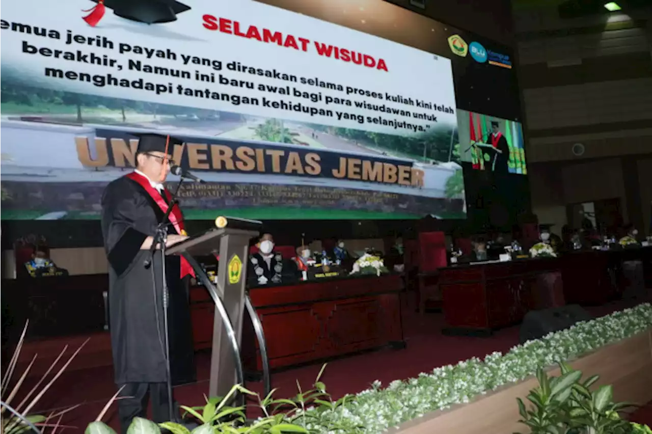 Wakapolri Hadiri Wisuda UNEJ