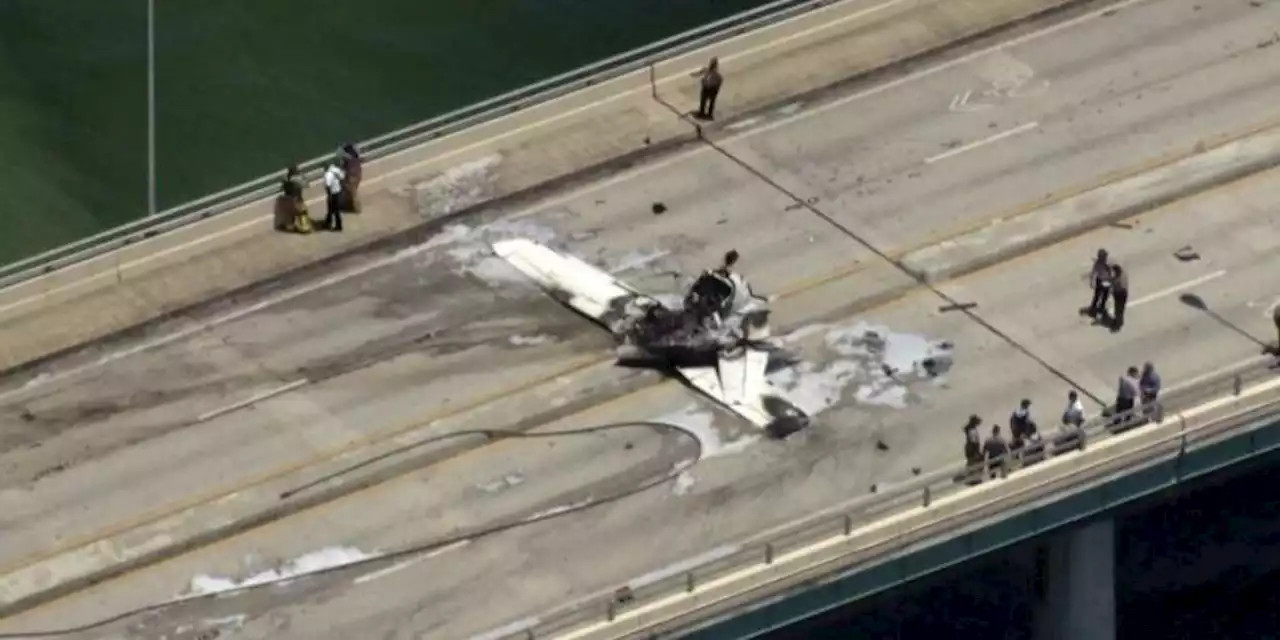 Avioneta se estrella e incendia en puente cerca de Miami; hay una persona muerta (VIDEO)