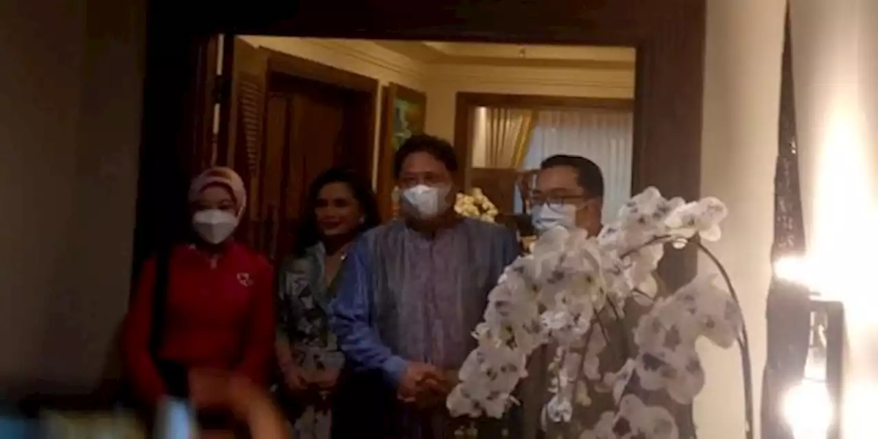 Usai Bertemu Ridwan Kamil, Airlangga: RK Singkatan Rada Kasep | merdeka.com