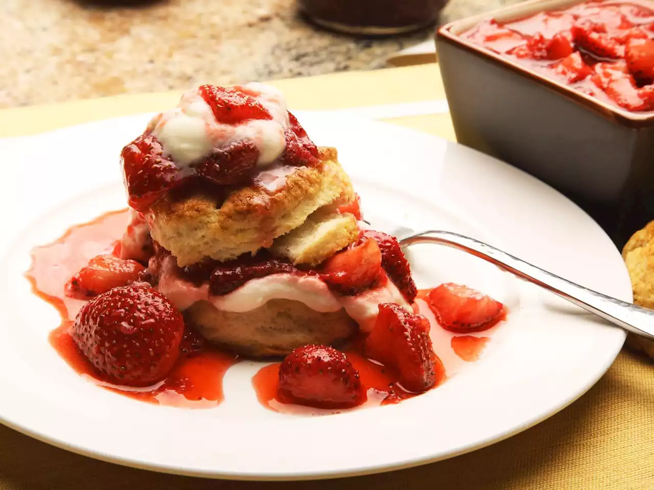 5-Ingredient Strawberry Shortcakes Recipe