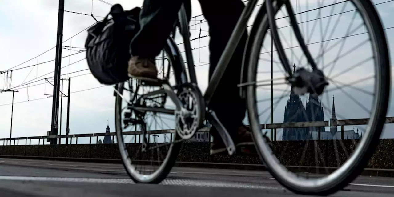 Fahrradgesetz in NRW: Mit dem Rad aus dem Stau