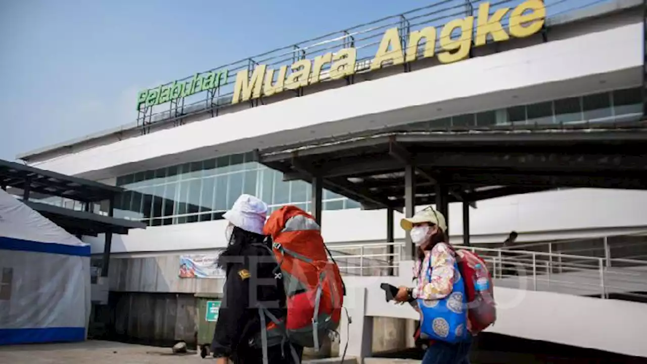 Suasana Pelabuhan Muara Angke saat Liburan Panjang Akhir Pekan