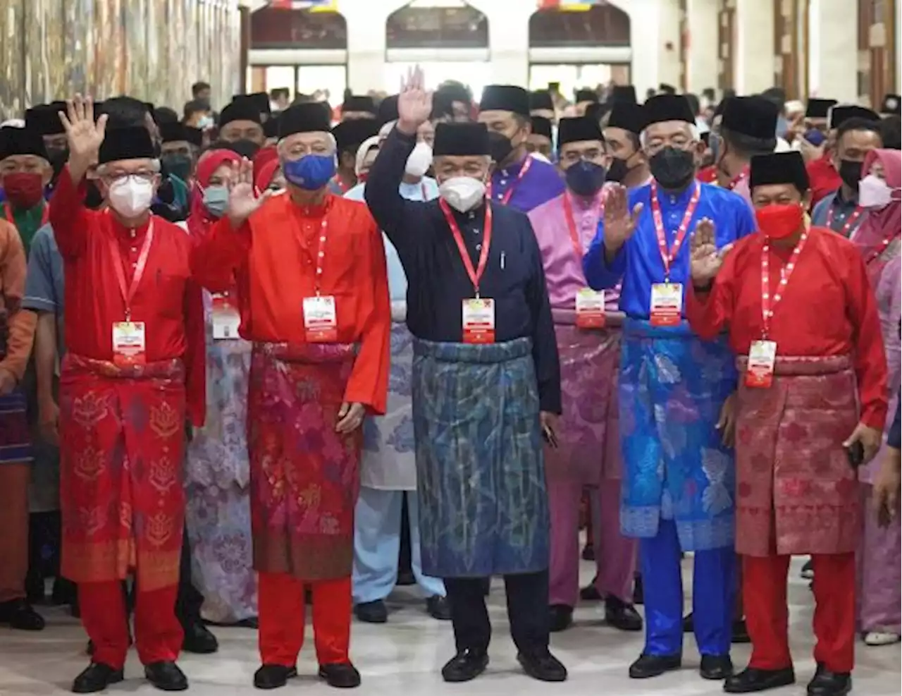 Zahid saran Petronas selamatkan Sapura, setuju wajib audit forensik