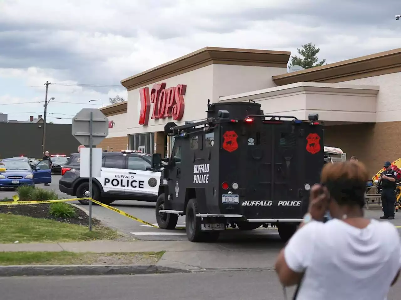 18-year-old Buffalo shooting suspect had the N-word painted on the barrel of gun used to kill 10 people, report says