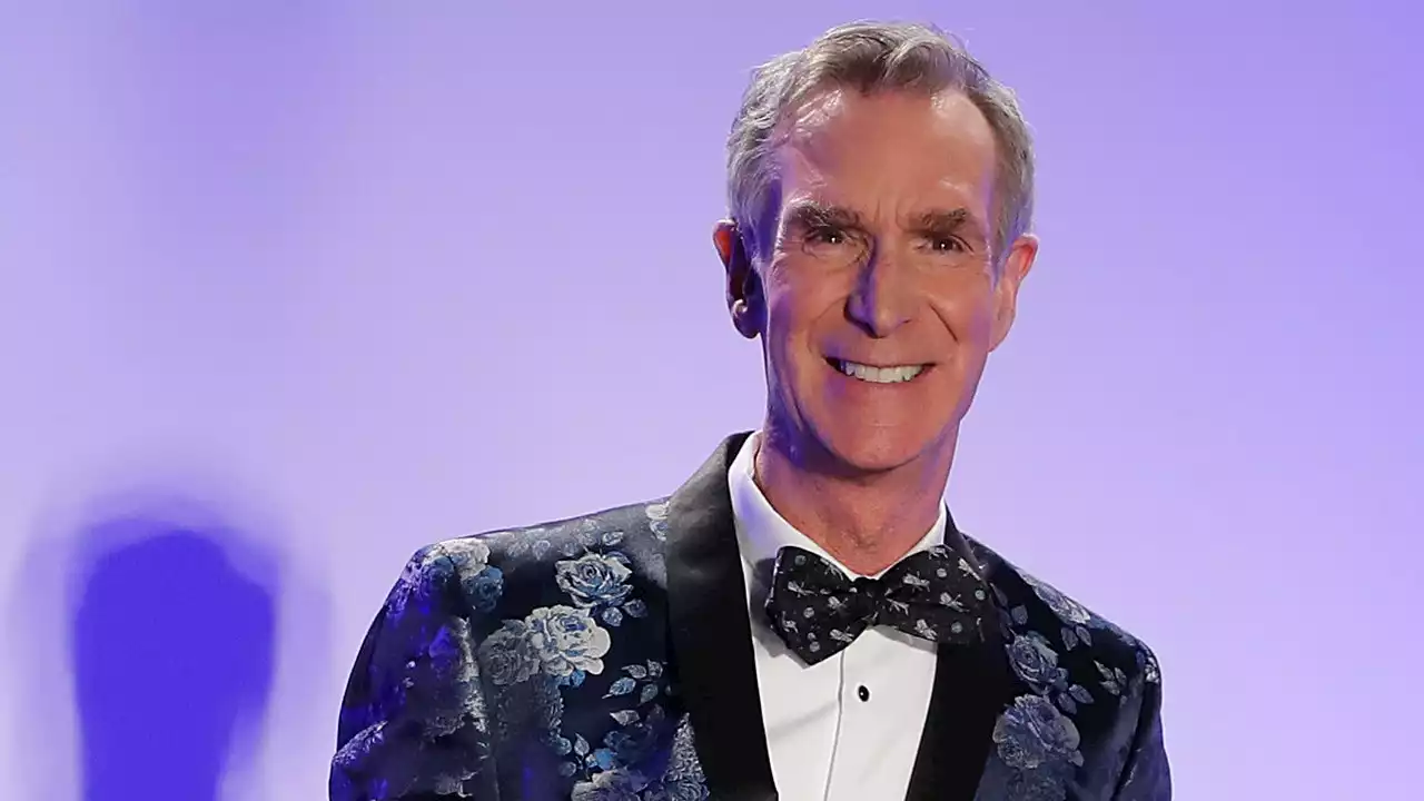 Bill Nye Is Begging You to Not Use Oil on Your Scalp