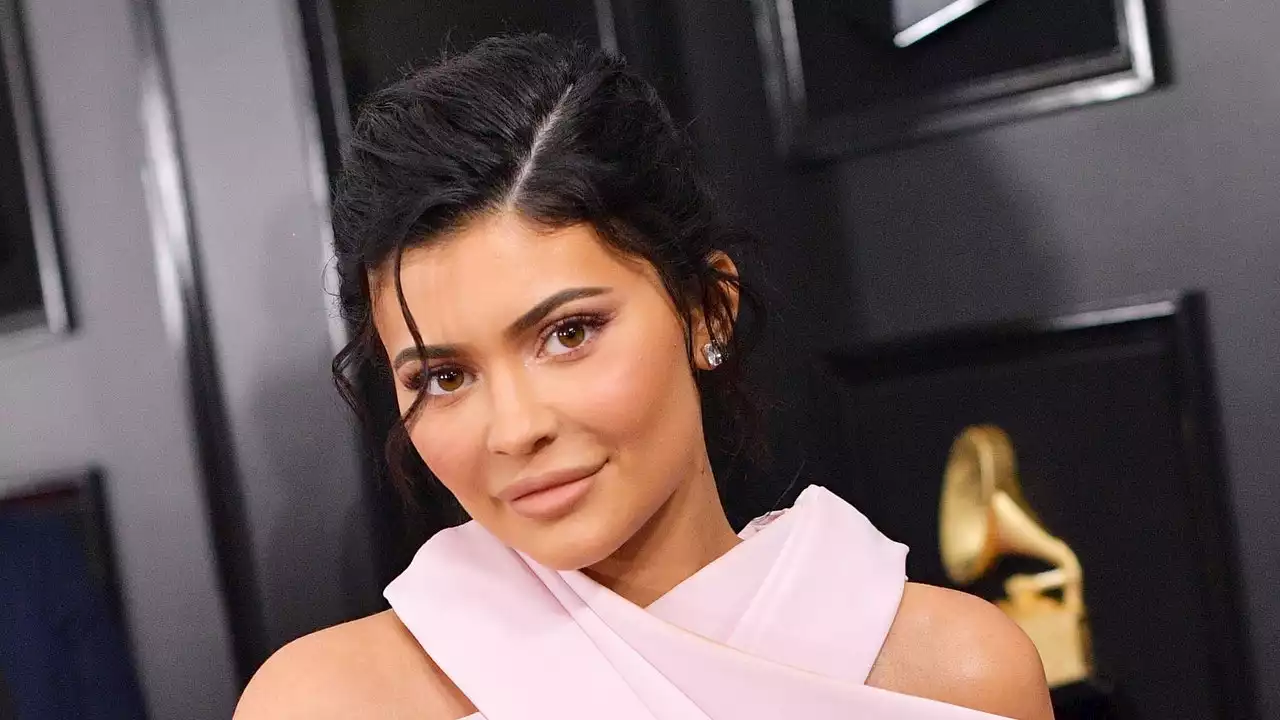 Kylie & Stormi Twinned With Matching Slicked-Back Buns at the 2022 Billboard Music Awards