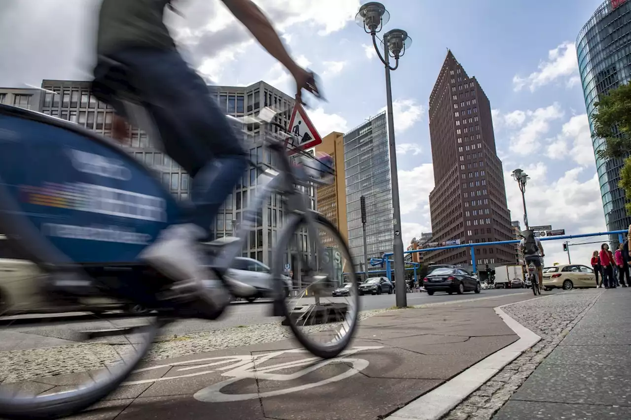 Ich fahre Fahrrad in Berlin, obwohl ich kein Fahrrad besitze: Und so geht es