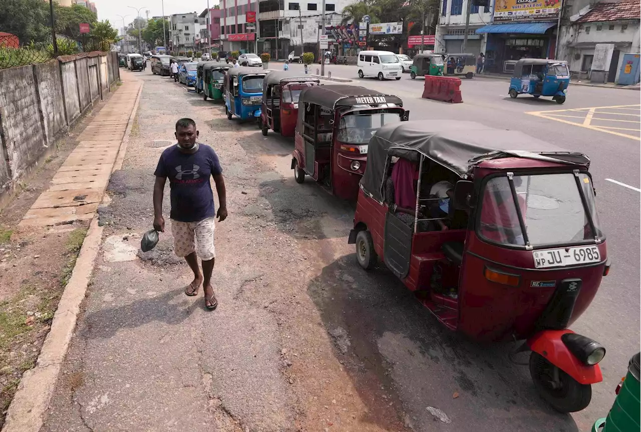 Sri Lanka er tomme for bensin, ifølge statsministeren