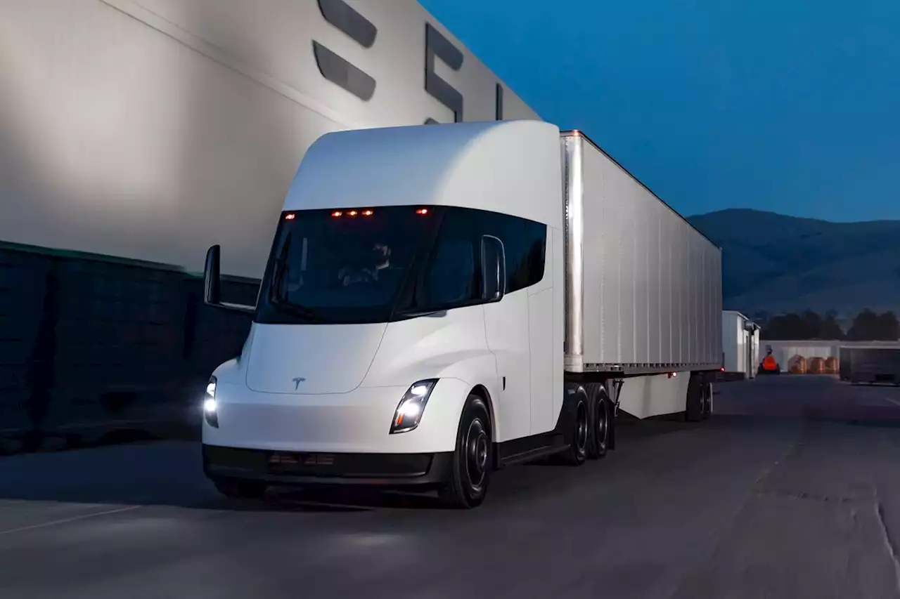 Tesla starts taking Semi truck reservations, five years later | Engadget