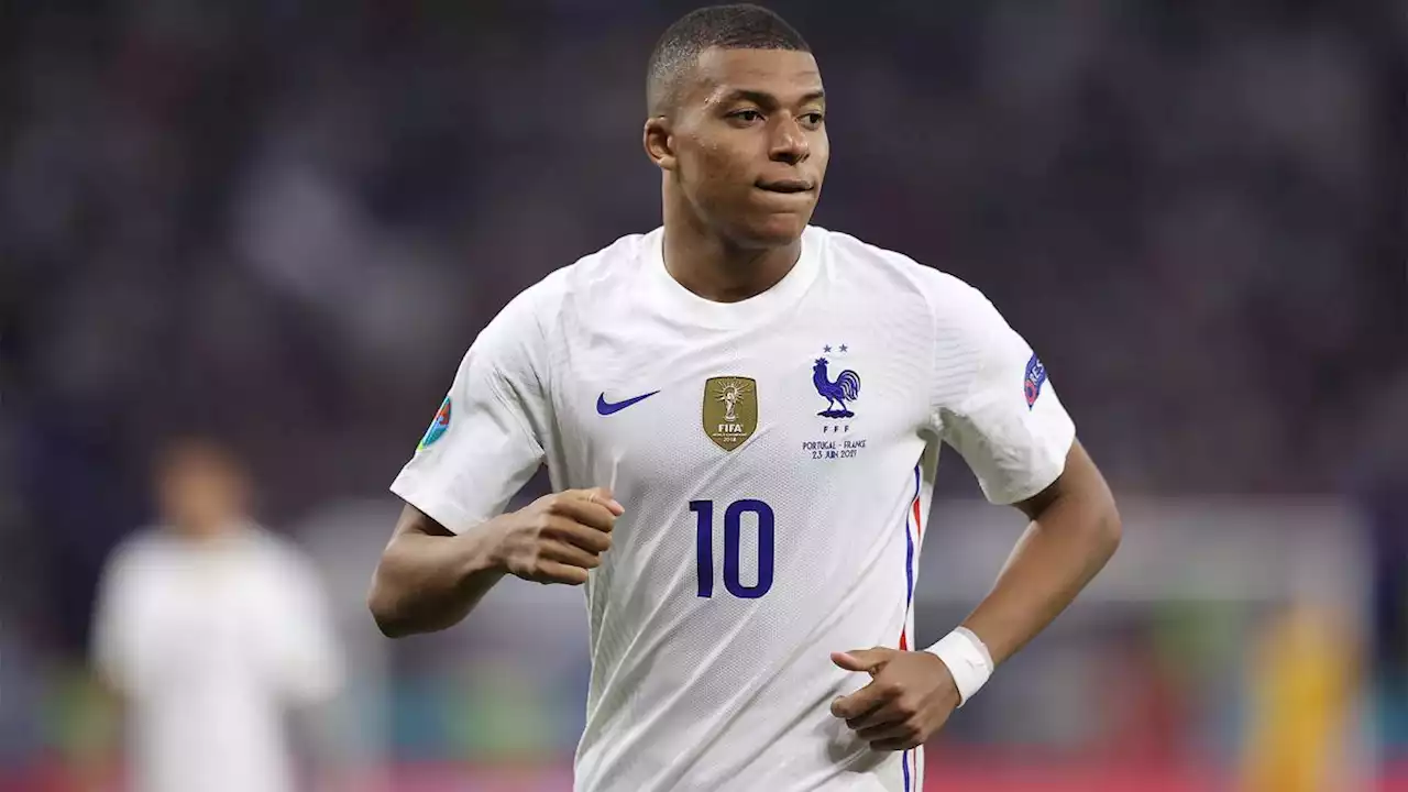 Jonathan Ikoné encense Kylian Mbappé