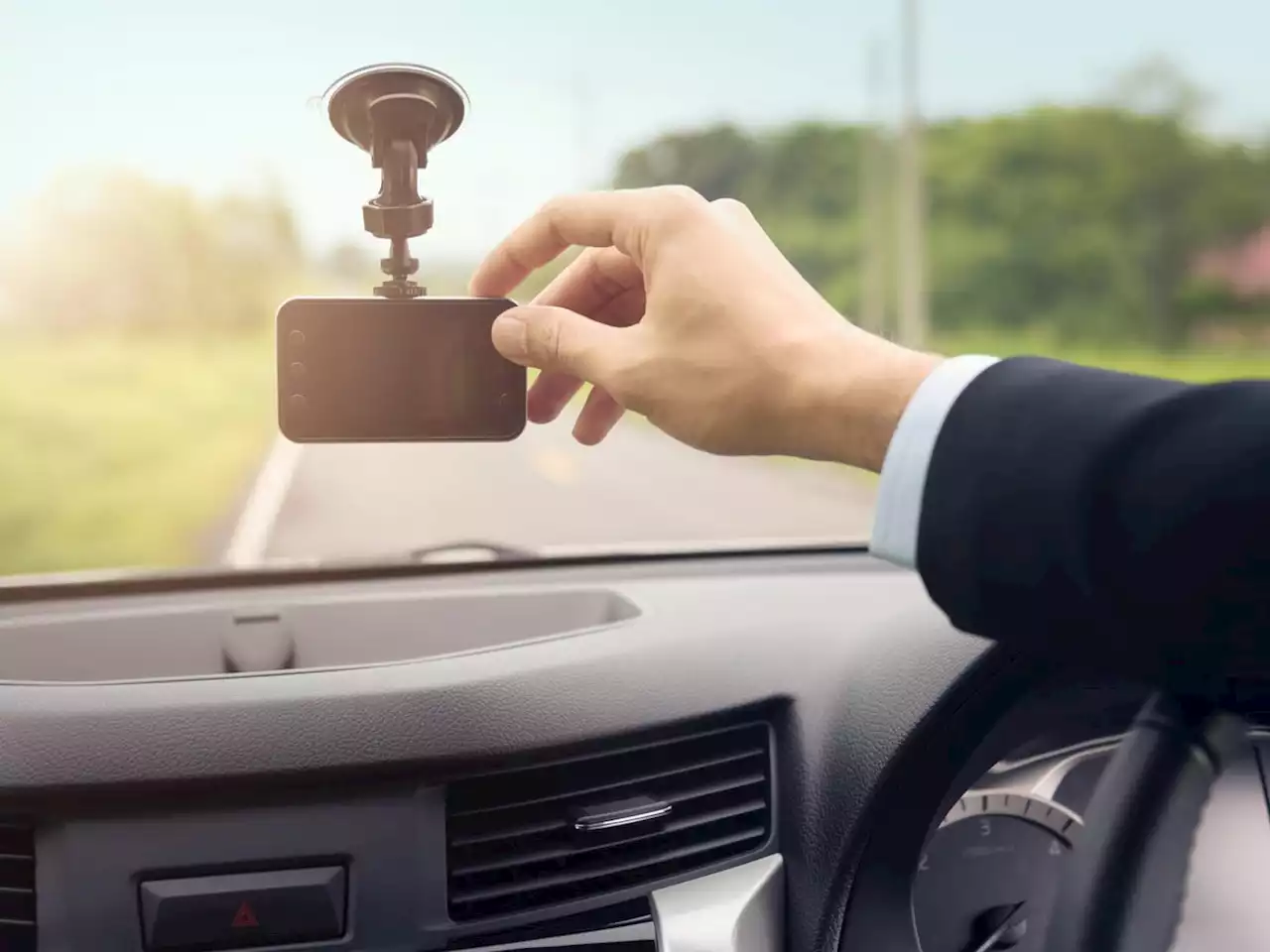 The Best Dash Cams Will Give You An Extra Pair Of Eyes On The Road