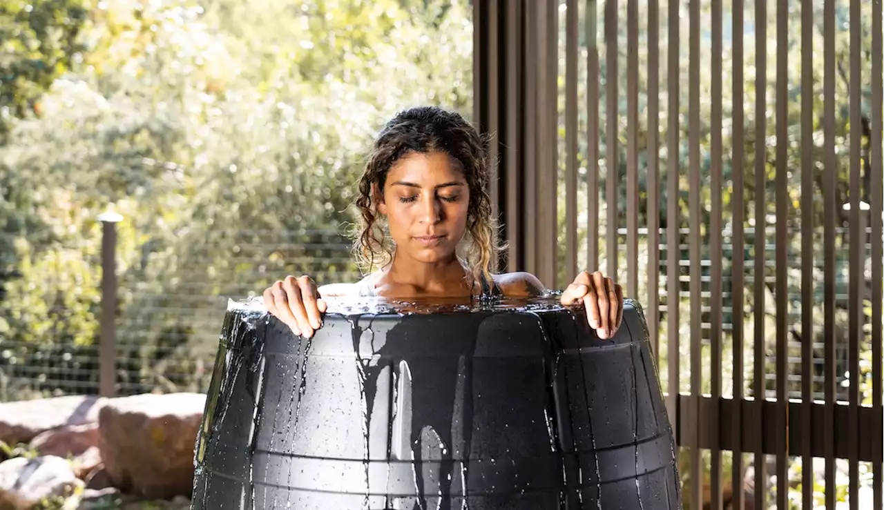 Ice Barrel Review: 3 Minutes a Day Soothed My Aching Joints | Well+Good