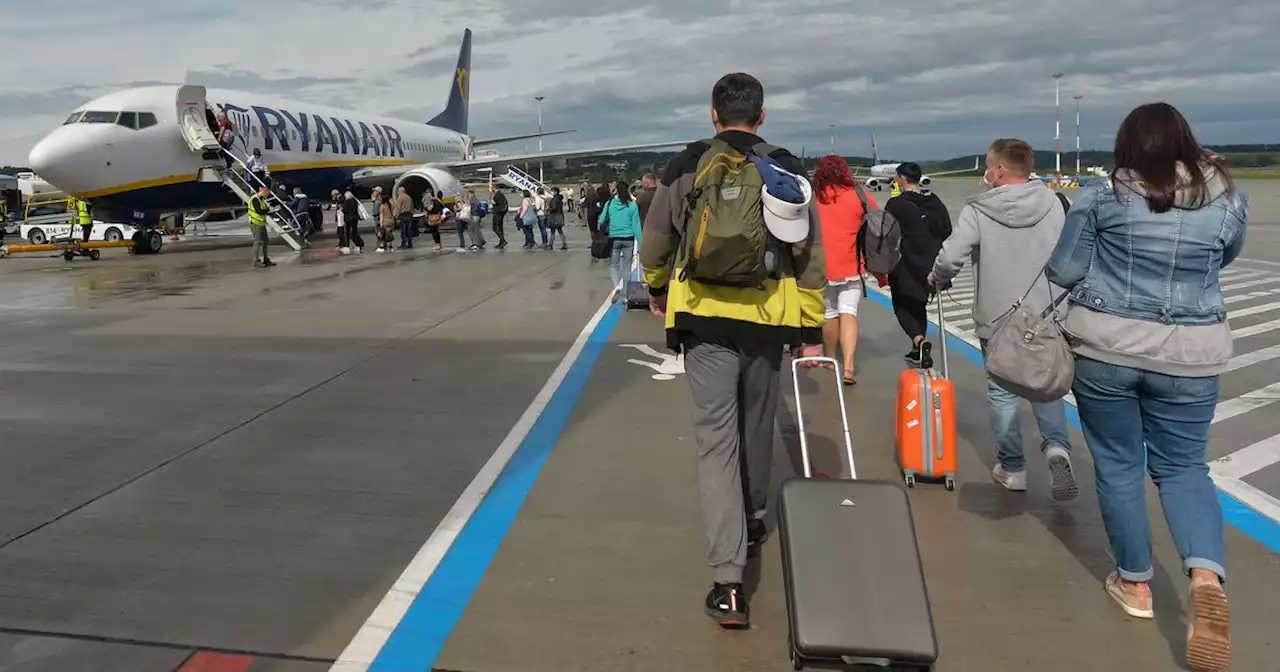 Flight attendant shares top holiday packing tips including ‘swimming in runners’