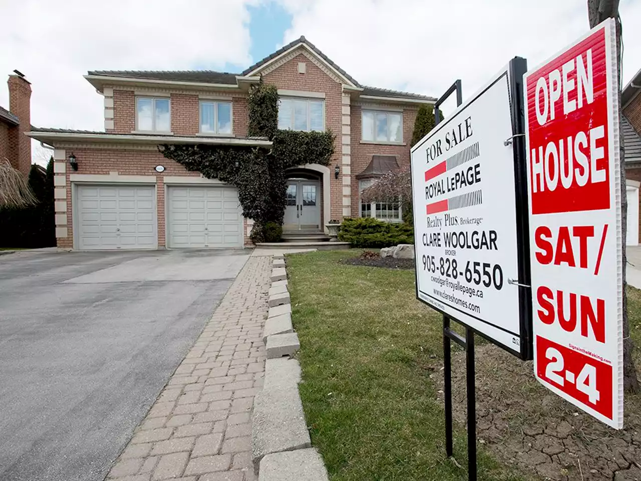 Canada's home prices fall for first time in two years