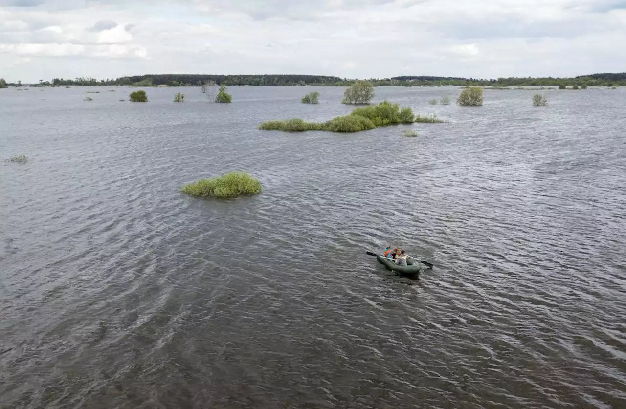 Russian forces fall back in northeast Ukraine; McDonald's retreats from Moscow