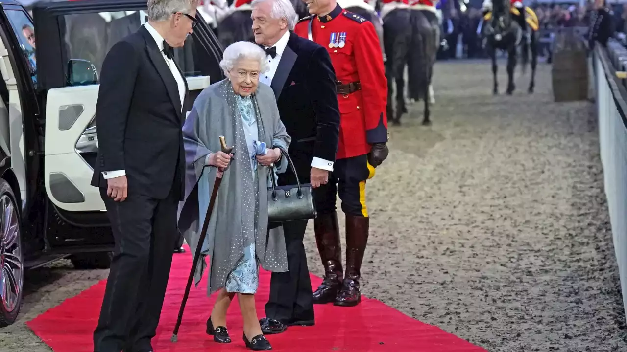 Queen celebrates Platinum Jubilee at Royal Windsor Horse Show