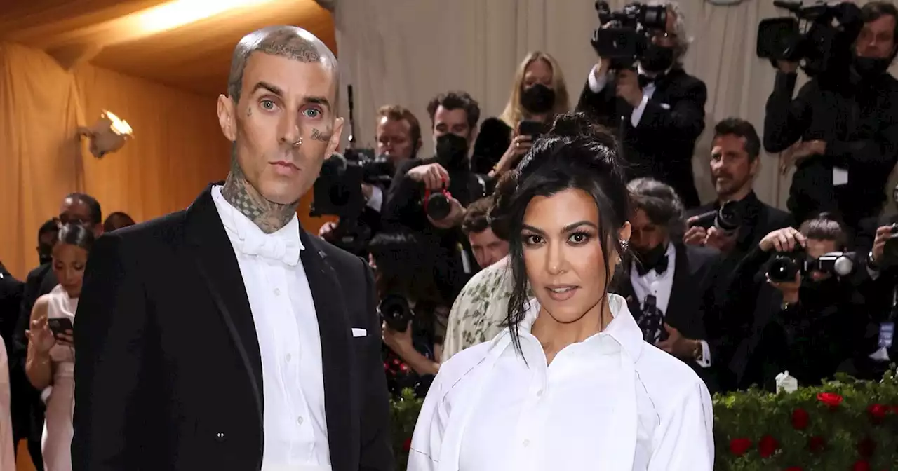 Kourtney Kardashian and Travis Barker Have Courthouse Wedding